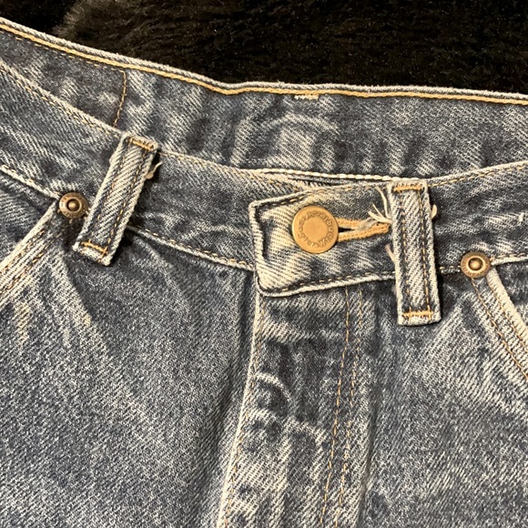 Wrangler Vintage High Waisted Jean Shorts - Picture 3 of 6